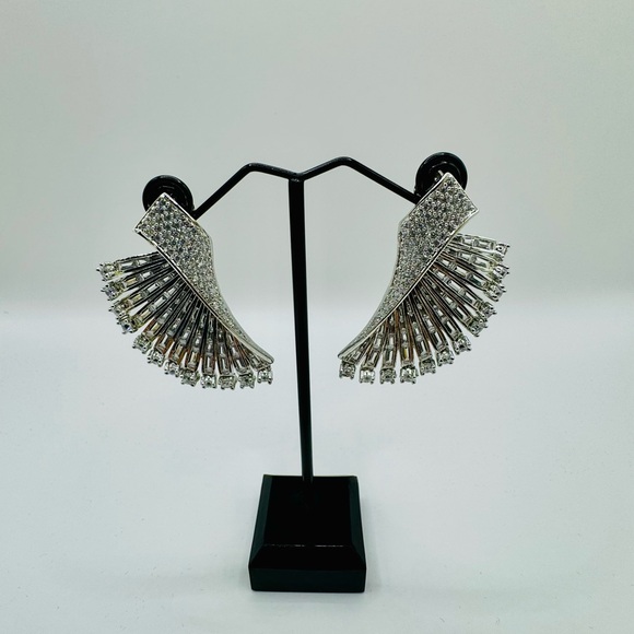 Designer Party Earrings - Picture 4 of 4